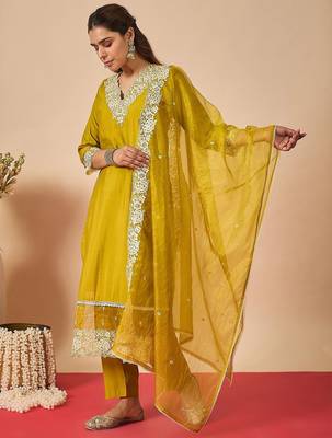Women Ethnic Motifs Embroidered Regular Thread Work Kurta with Trousers & With Dupatta 1