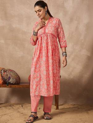 Women Floral Printed Empire Pure Cotton Kurta with Trousers & With Dupatta 2