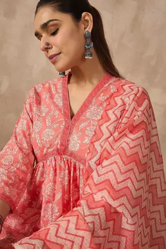 Women Floral Printed Empire Pure Cotton Kurta with Trousers & With Dupatta