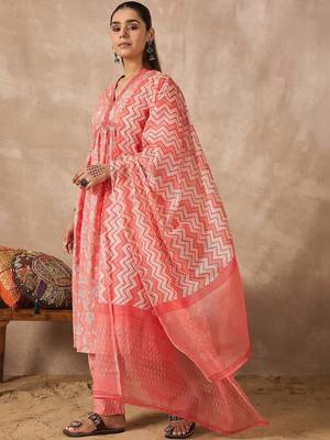 Women Floral Printed Empire Pure Cotton Kurta with Trousers & With Dupatta 7