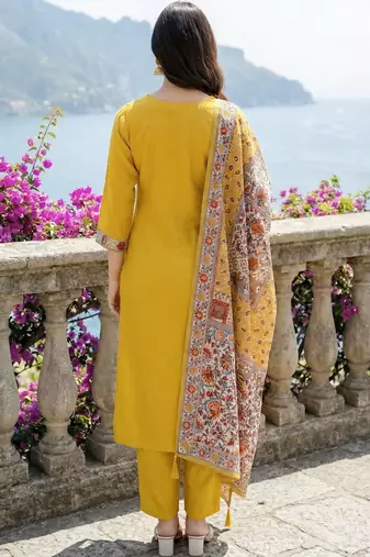 Women Ethnic Motifs Printed Regular Thread Work Kurta with Trousers & With Dupatta
