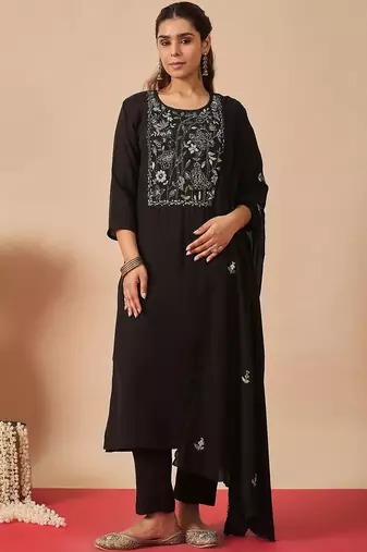 Women Floral Embroidered Regular Thread Work Kurta with Trousers & With Dupatta