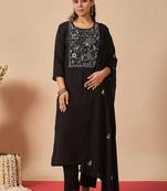 Women Floral Embroidered Regular Thread Work Kurta with Trousers & With Dupatta