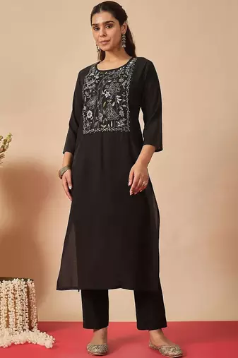 Women Floral Embroidered Regular Thread Work Kurta with Trousers & With Dupatta