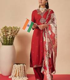 Women Floral Embroidered Regular Thread Work Kurta with Patiala & With Dupatta