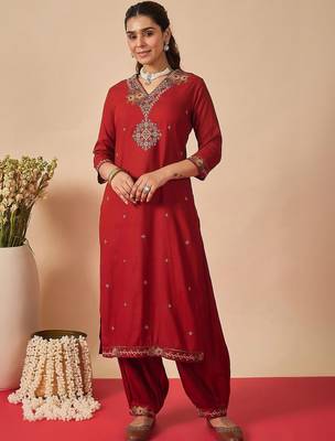 Women Floral Embroidered Regular Thread Work Kurta with Patiala & With Dupatta 2