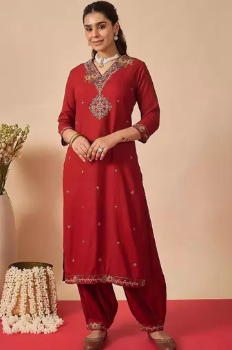Women Floral Embroidered Regular Thread Work Kurta with Patiala & With Dupatta