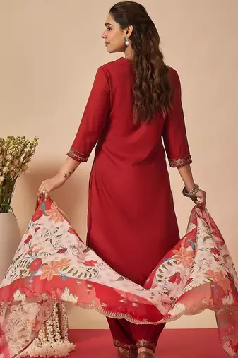 Women Floral Embroidered Regular Thread Work Kurta with Patiala & With Dupatta