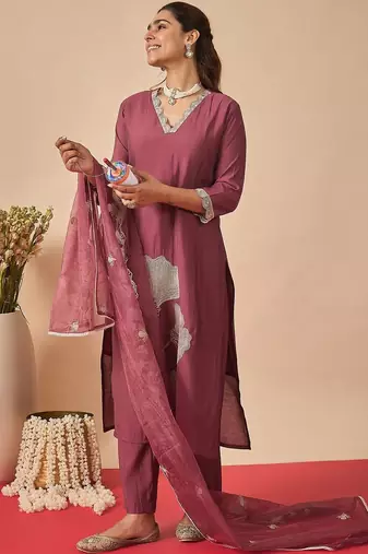 Women Ethnic Motifs Embroidered Regular Thread Work Kurta with Trousers & With Dupatta