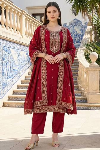 Women Ethnic Motifs Embroidered Regular Thread Work Kurta with Trousers & With Dupatta