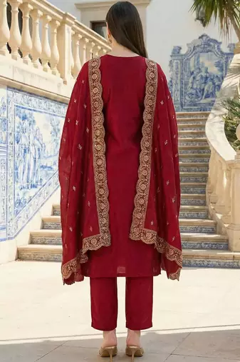 Women Ethnic Motifs Embroidered Regular Thread Work Kurta with Trousers & With Dupatta