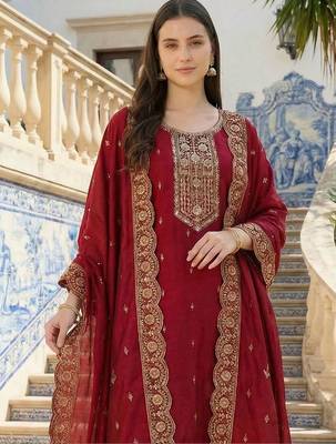Women Ethnic Motifs Embroidered Regular Thread Work Kurta with Trousers & With Dupatta 3