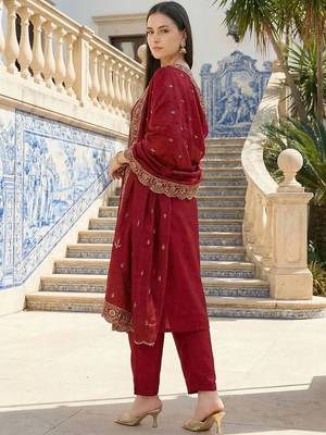 Women Ethnic Motifs Embroidered Regular Thread Work Kurta with Trousers & With Dupatta 4
