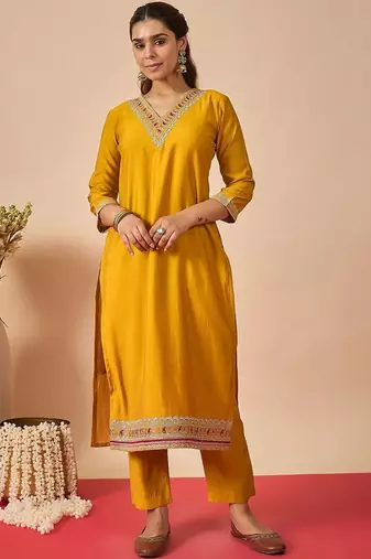 Women Ethnic Motifs Embroidered Regular Thread Work Kurta with Trousers & With Dupatta