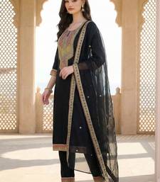 Women Ethnic Motifs Embroidered Regular Thread Work Kurta with Trousers & With Dupatta
