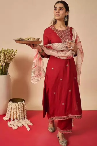 Women Ethnic Motifs Embroidered Regular Thread Work Kurta with Trousers & With Dupatta
