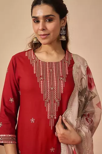 Women Ethnic Motifs Embroidered Regular Thread Work Kurta with Trousers & With Dupatta