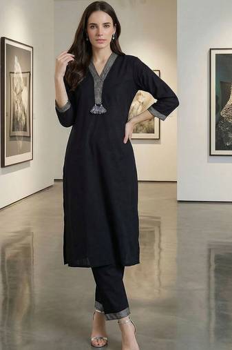 Women Regular Kurta with Trousers