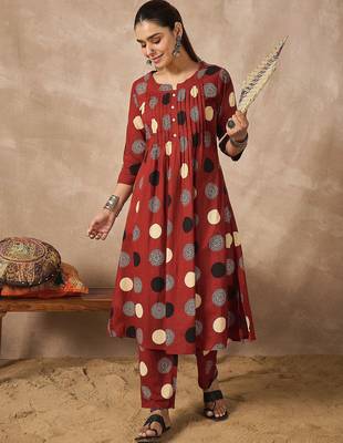 Women Ethnic Motifs Printed Pleated Pure Cotton Kurta with Trousers 1