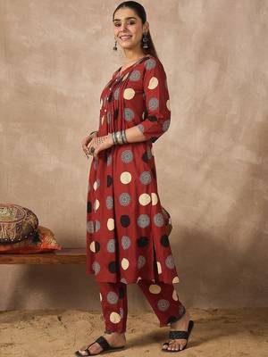 Women Ethnic Motifs Printed Pleated Pure Cotton Kurta with Trousers 3