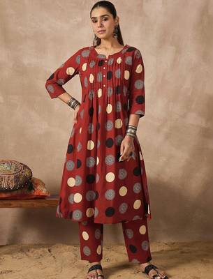 Women Ethnic Motifs Printed Pleated Pure Cotton Kurta with Trousers 6