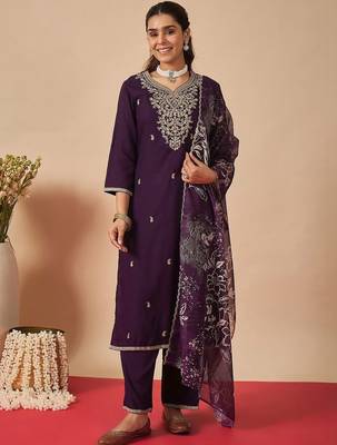 Women Ethnic Motifs Embroidered Regular Thread Work Kurta with Trousers & With Dupatta 6