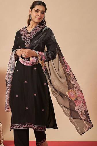 Women Ethnic Motifs Embroidered Regular Thread Work Kurta with Trousers & With Dupatta