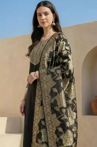 Women Ethnic Motifs Embroidered Regular Thread Work Kurta with Trousers & With Dupatta