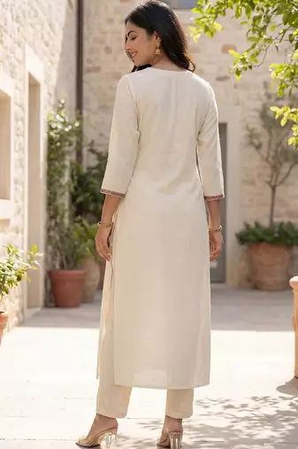 Women Ethnic Motifs Embroidered Regular Thread Work Liva Kurta with Trousers