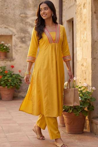 Women Tiered Gotta Patti Kurta with Trousers