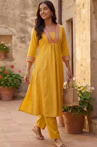 Women Tiered Gotta Patti Kurta with Trousers