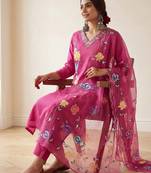 Women Floral Printed Regular Pure Cotton Kurta with Trousers & With Dupatta