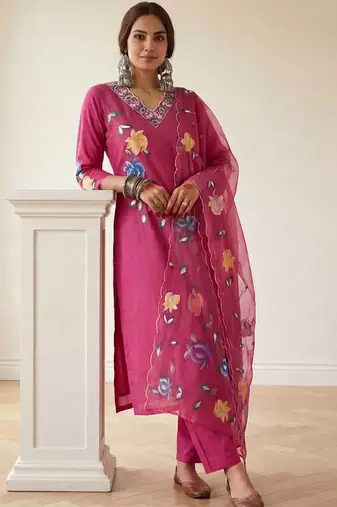Women Floral Printed Regular Pure Cotton Kurta with Trousers & With Dupatta