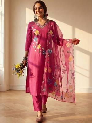Women Floral Printed Regular Pure Cotton Kurta with Trousers & With Dupatta 7