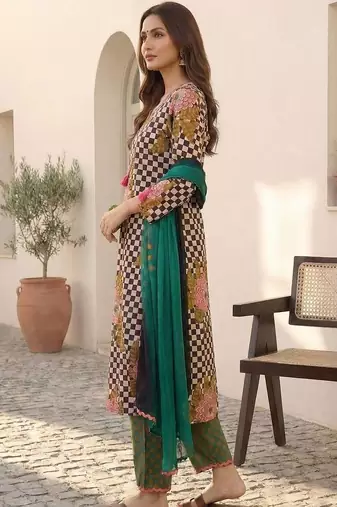 Women Floral Printed Regular Thread Work Pure Cotton Kurta with Trousers & With Dupatta
