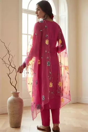 Women Floral Printed Regular Thread Work Pure Cotton Kurta with Trousers & With Dupatta