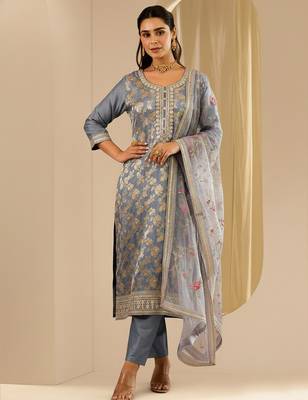 Women Ethnic Motifs Thread Work Kurta with Trousers & With Dupatta 1