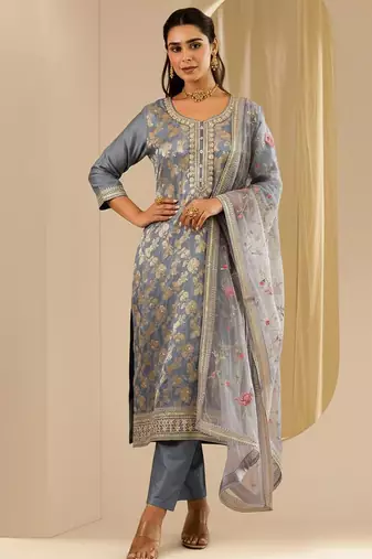 Women Ethnic Motifs Thread Work Kurta with Trousers & With Dupatta