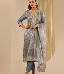 Women Ethnic Motifs Thread Work Kurta with Trousers & With Dupatta