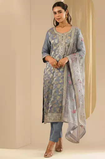 Women Ethnic Motifs Thread Work Kurta with Trousers & With Dupatta