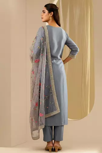 Women Ethnic Motifs Thread Work Kurta with Trousers & With Dupatta