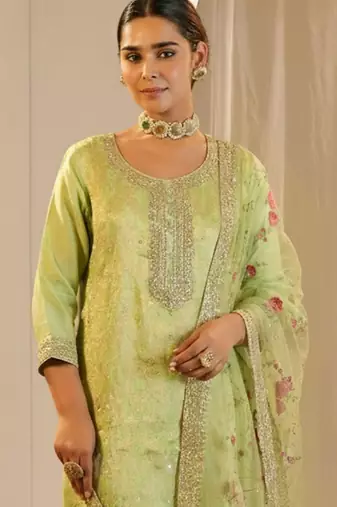 Women Ethnic Motifs Embroidered Regular Thread Work Kurta with Trousers & With Dupatta