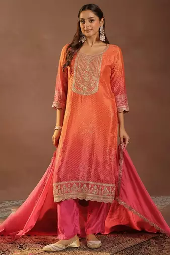Women Ethnic Motifs Printed Regular Thread Work Kurta with Trousers & With Dupatta
