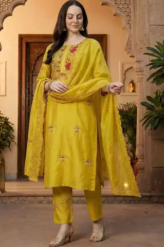 Women Floral Embroidered Regular Thread Work Kurta with Trousers & With Dupatta
