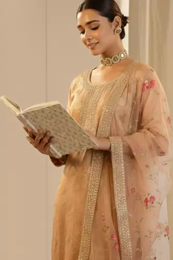 Women Ethnic Motifs Regular Thread Work Kurta with Trousers & With Dupatta
