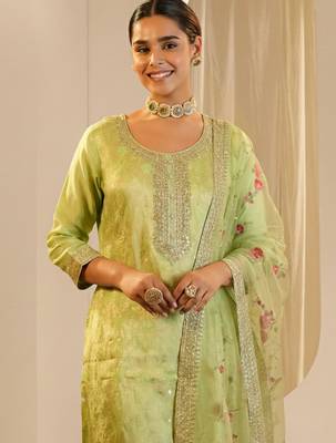 Women Ethnic Motifs Embroidered Regular Thread Work Kurta with Trousers & With Dupatta 2