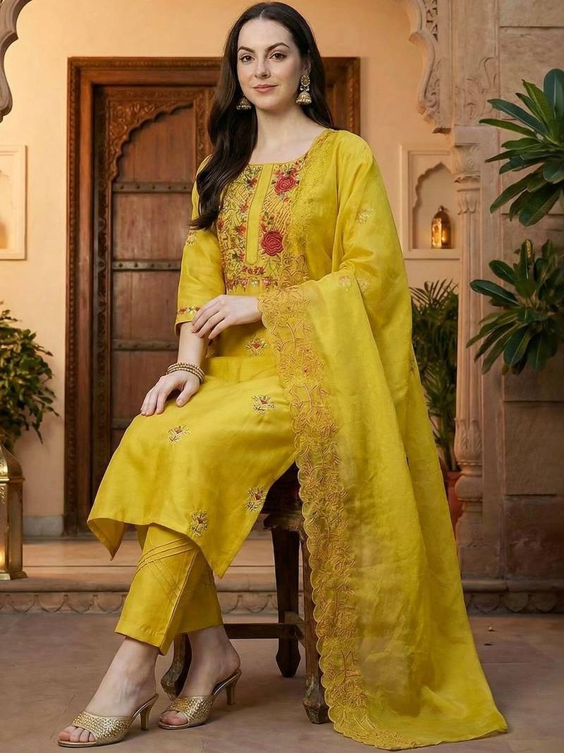 Women Ethnic Motifs Embroidered Regular Thread Work Kurta with Trousers & With Dupatta