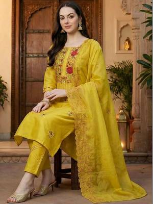 Women Ethnic Motifs Embroidered Regular Thread Work Kurta with Trousers & With Dupatta 3