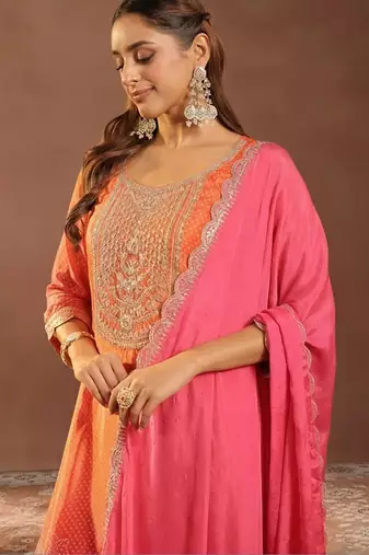 Women Ethnic Motifs Printed Regular Thread Work Kurta with Pyjamas & With Dupatta