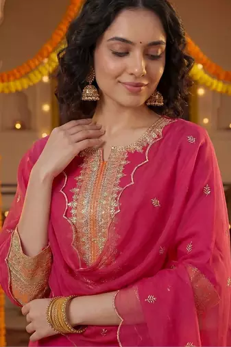 Women Ethnic Motifs Embroidered Regular Thread Work Kurta with Trousers & With Dupatta
